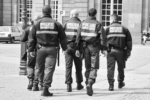 Futurs policiers municipaux dispensés de formation